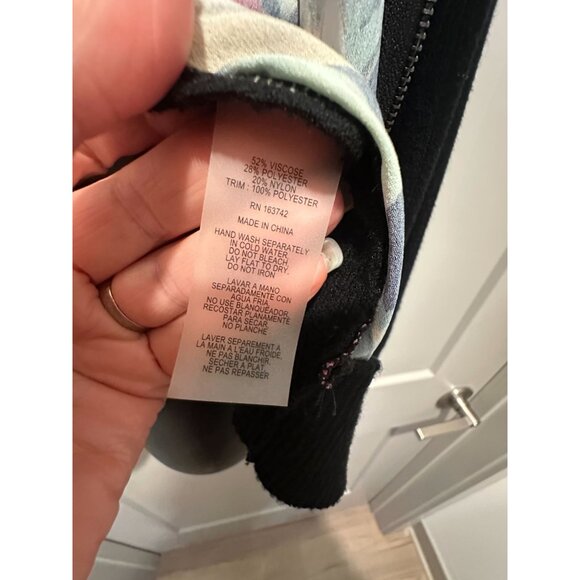 SIONI Black Floral Hooded Zip-up Jacket Soft Cozy 52% Viscose Sz L NWT - Picture 7 of 8